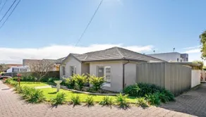 3 BR Retreat W/ Patio & Garden Mins To Brighton - Image 4
