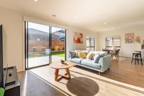 Modern new Homly Villa at Clyde - Image 2