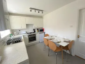 Charming Home in Wellingborough - Image 3