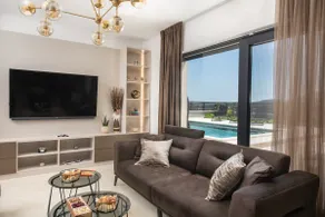 Family Villa Mia with sea view & heated pool - Image 3