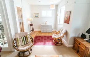Charming house and garden minutes from the beach - Image 3