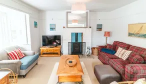 Charming house and garden minutes from the beach - Image 2