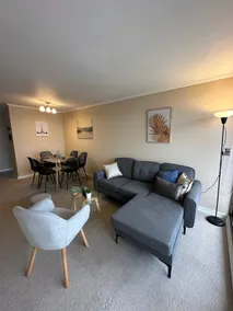 Apartment with wide bay view - Image 2