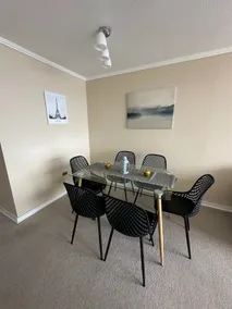 Apartment with wide bay view - Image 5