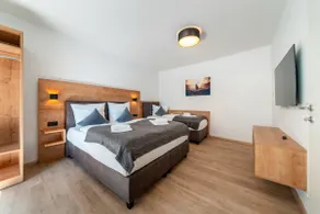 Deluxe Suite with Terrace - Image 4