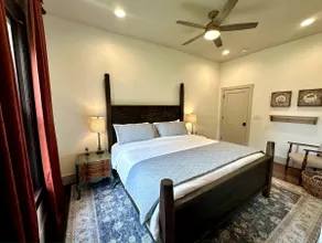 Luxury Renovated Historic Home 1910 on Route 66 - Image 2
