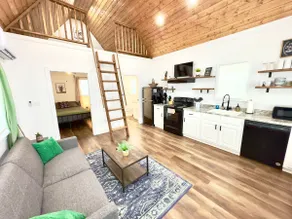 Armadillo Cabin with arcade, fishing and more! - Image 5