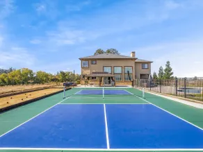 Luxury 4 Acre Estate - Pickleball, Pool, Hot Tub! - Image 3