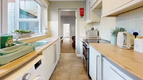 Cosy Northwich home, sleeps 5 by restfully - Image 4