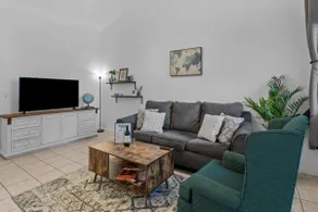 The Tree House - Nicely Furnished Urban Oasis - Image 2