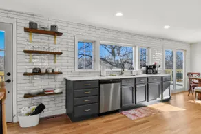 Recently Renovated Rolling Hills Retreat - Image 2