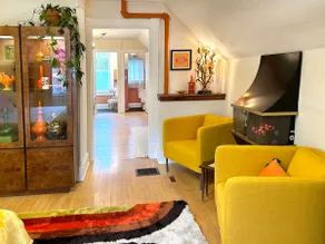 The Brass Owl - Private Apartment in Milwaukee - Image 4