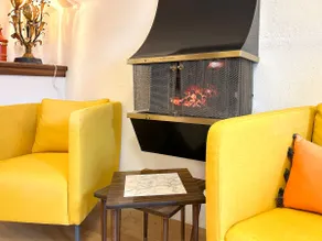 The Brass Owl - Private Apartment in Milwaukee - Image 3