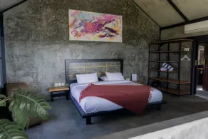 EJ House - Image 4