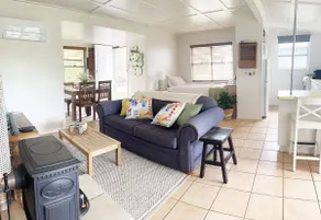 Maleny Cottage, Vintage Retreat - Image 4