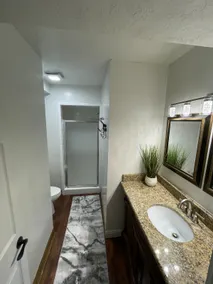 Quiet, one bedroom. - Image 3