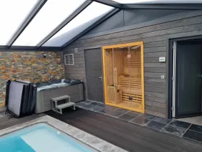 Cottage and wellness area: pool, sauna, jacuzzi - Image 5