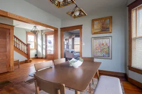 Robin's Egg, Private Downtown, Pet-Friendly Gem - Image 2