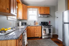 Robin's Egg, Private Downtown, Pet-Friendly Gem - Image 4