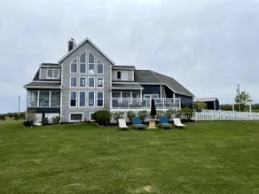 Blue Heron House - Image 2
