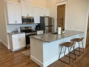 Urban 2 Bedroom Apartment - Image 4
