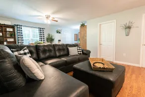 Farmhouse Cottage! Peaceful Mountain Getaway - Image 3