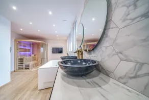 L'Evasion - Sauna Jacuzzi Cinema - Image 3