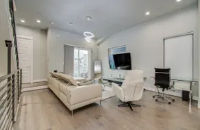 Luxurious Med Cntr/NRG Townhome - Image 3