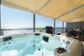 Beautiful Ocean and Sunset, Executive Triple, with Jacuzzi and BBQ, up to 4 people - Image 5
