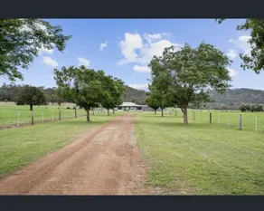 Hunter village - Image 2