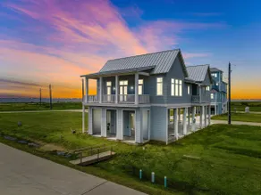 Beach House with Best West Bay Views - Image 2
