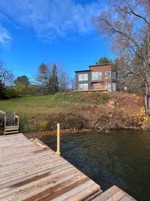 Water front stylish cottage - Image 3