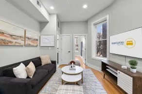 Beautiful Remodel in Sought After Wrigleyville - Image 5