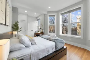Beautiful Remodel in Sought After Wrigleyville - Image 2