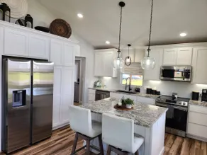 Grand Lake Cabin @ Duck Creek, Sleeps 6, w/Hot Tub - Image 4
