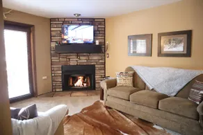 CozyNest Condo, Beautiful & Comfy 1Bed - Image 4