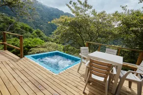 Tourmaline Glamping Sopetran Cabin - Image 5