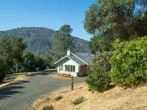 25miles YNP / Stargazing / Central AC / EV Charger - Image 2