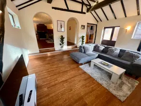 Nicko’s Cowbridge Cottage - Image 2