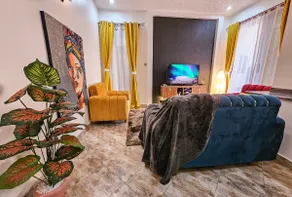 Cozy Mordern Luxury Apt - Image 5