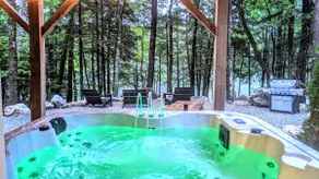 Lakefront, Gas Fireplace, gym and hot tub near Ski - Image 3