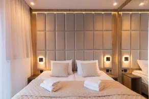 JSON Apartment with a balcony and mountain views - Image 3