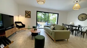 3 Bedroom House /2 bathrooms/air conditioning/Wi-Fi/free parking - Image 2