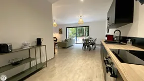 3 Bedroom House /2 bathrooms/air conditioning/Wi-Fi/free parking - Image 4