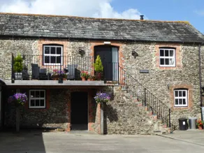 Stylish rural retreat with king-size comfort, close to Bude's stunning coastline - Image 2