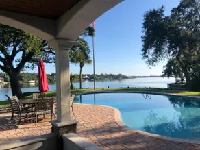 6 bed/5 bath waterfront home. - Image 3