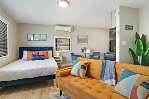 Taste of Chicago | Cozy & Central Location! - Image 5