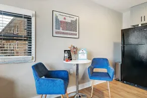 Taste of Chicago | Cozy & Central Location! - Image 3