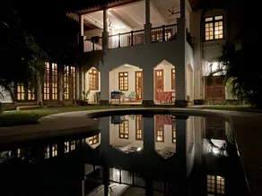 Private Indian Ocean Villa for 8 - Image 2