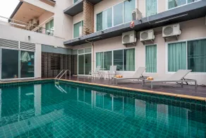 Private apt Sukhumvit 26, 500m 2Train, Wash/Dryer - Image 4